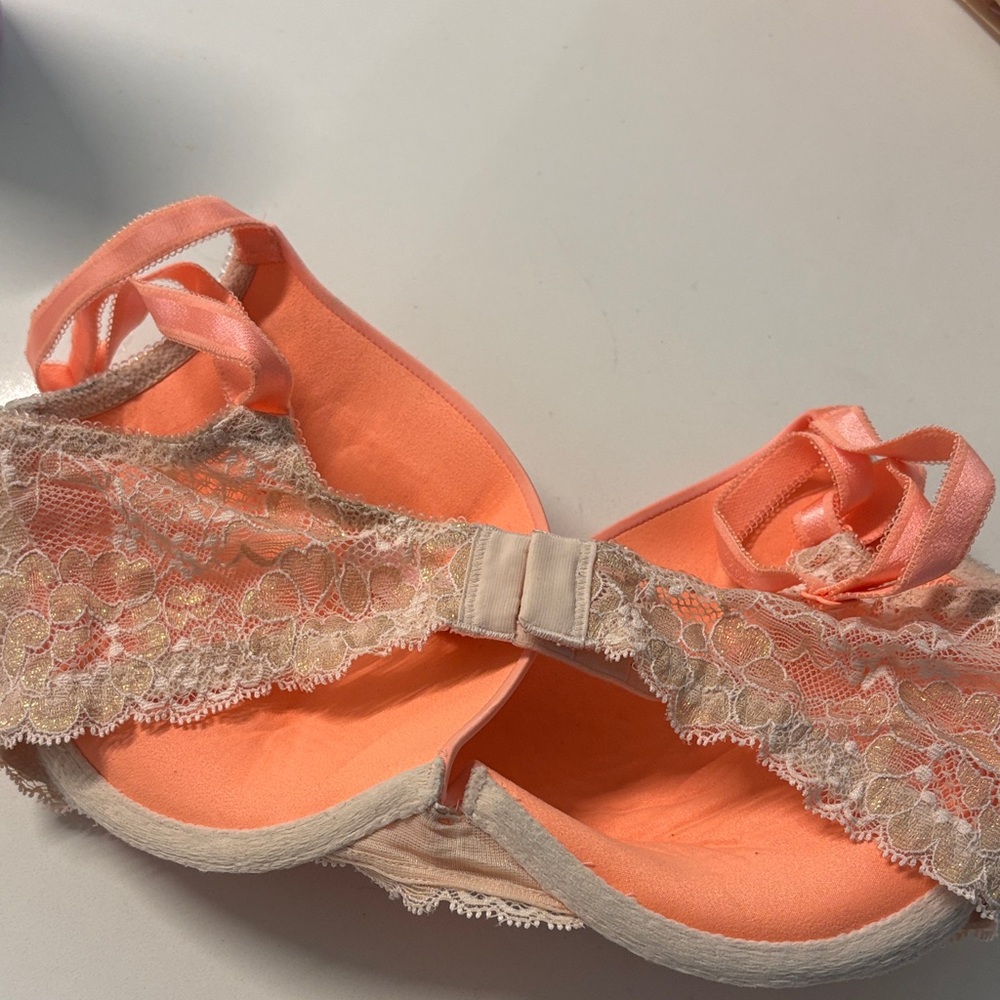 Victoria's Secret Coral Lace Bra Y2K - Picture 5 of 9